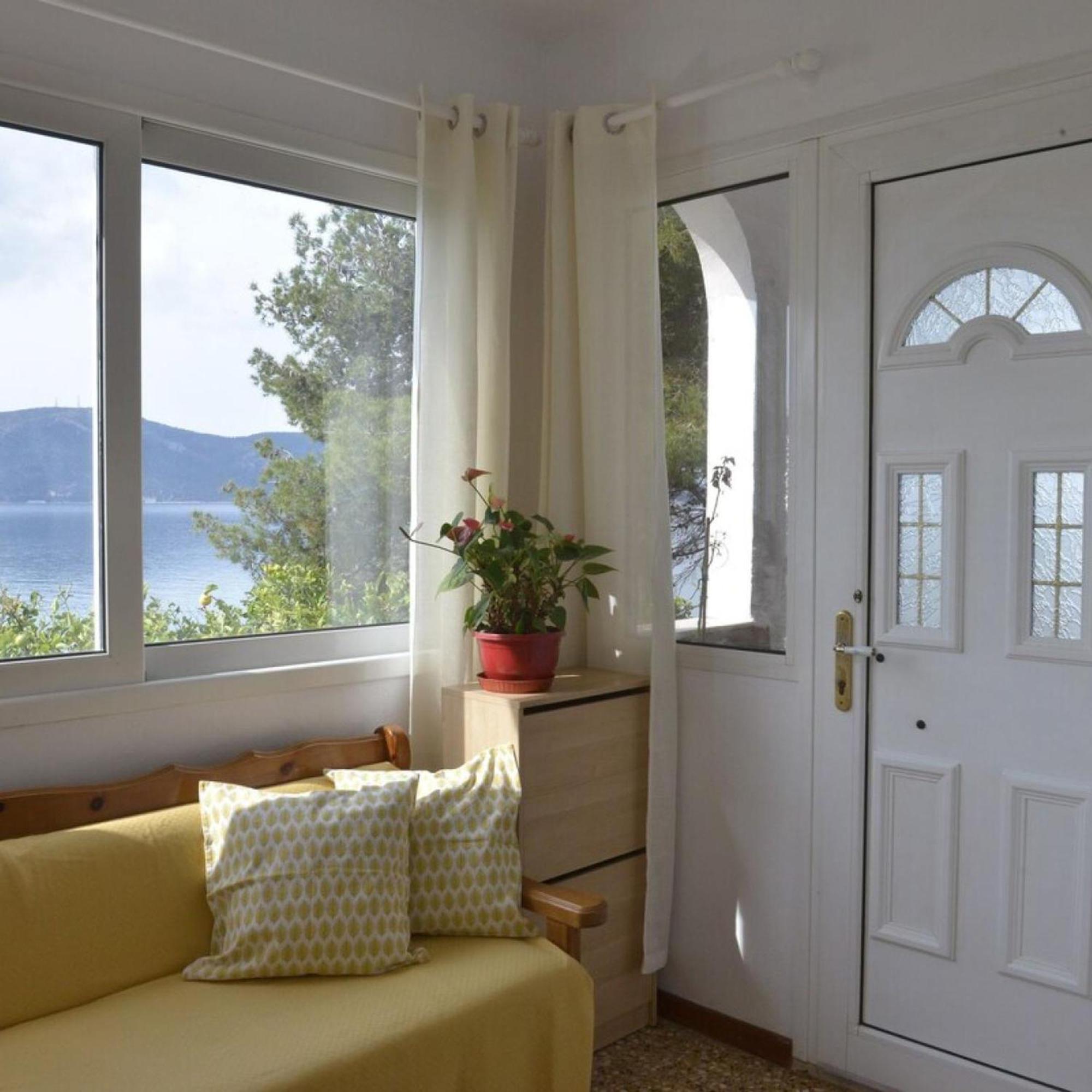 Salamis Beachfront House מראה חיצוני תמונה