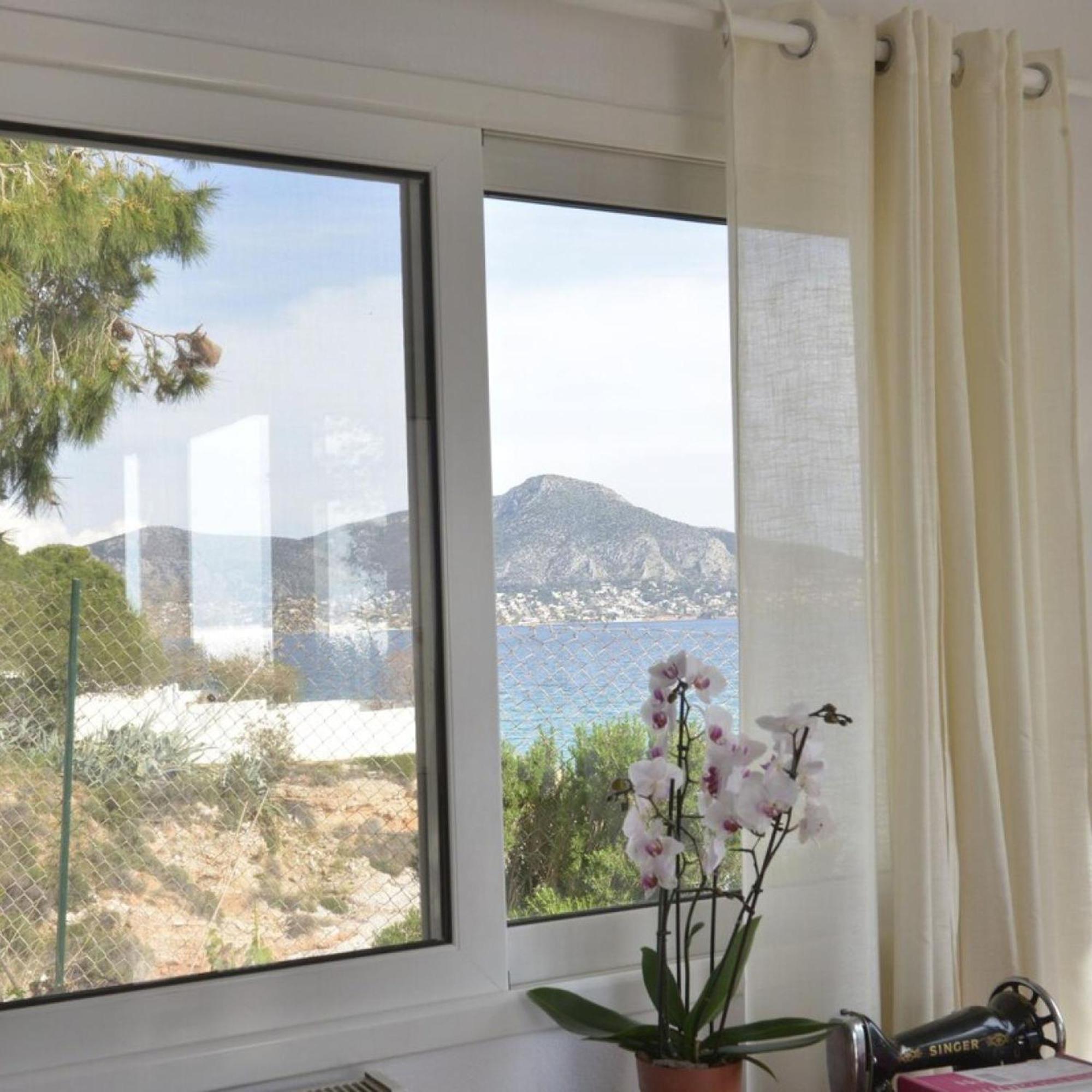 Salamis Beachfront House מראה חיצוני תמונה